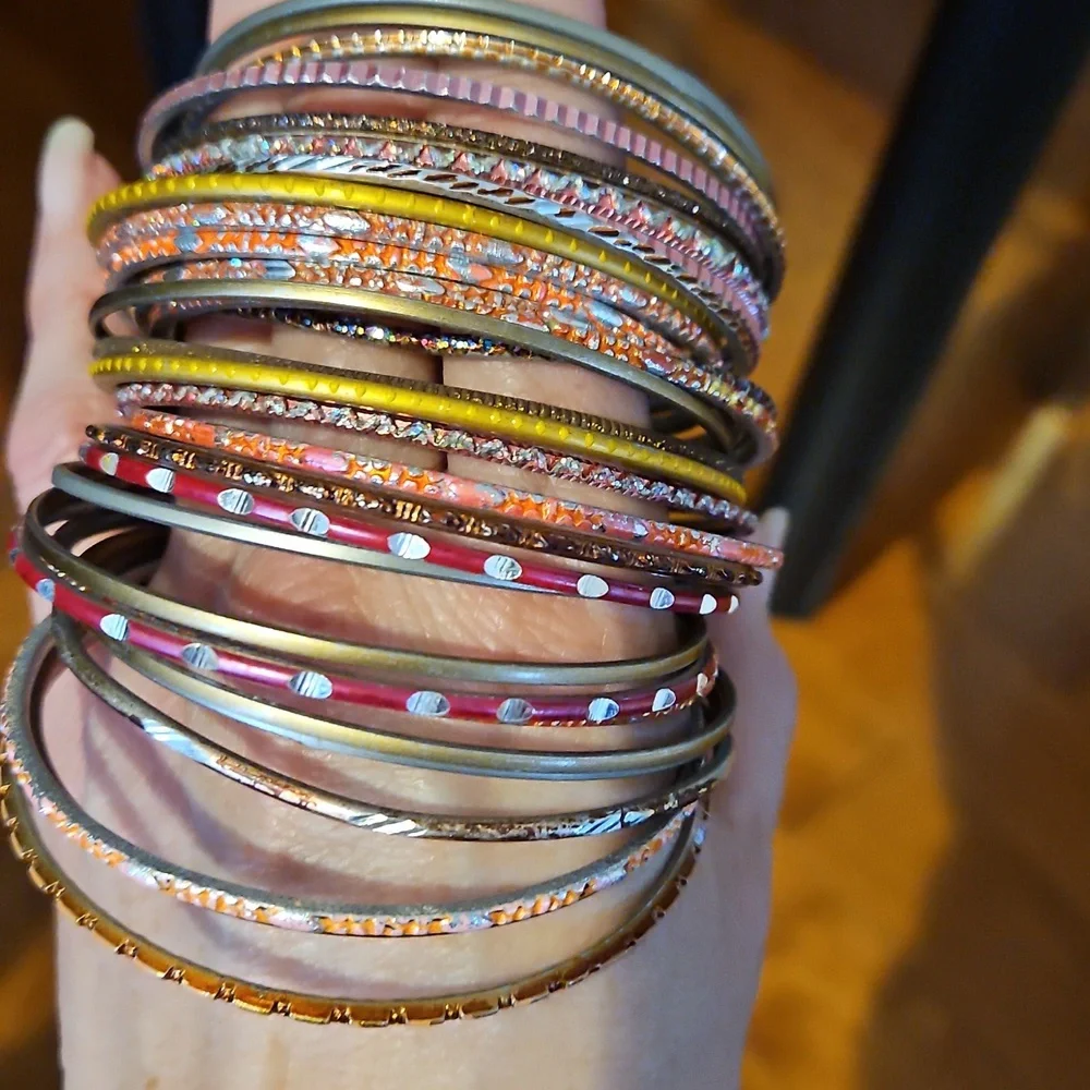 35.Multicolor Bangle Set - Picture 2 of 2